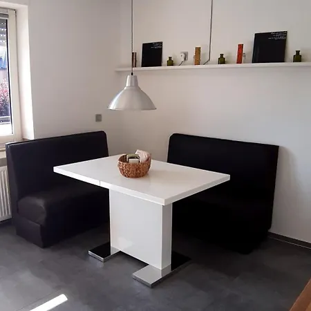 Zweirichtungstor Apartment *